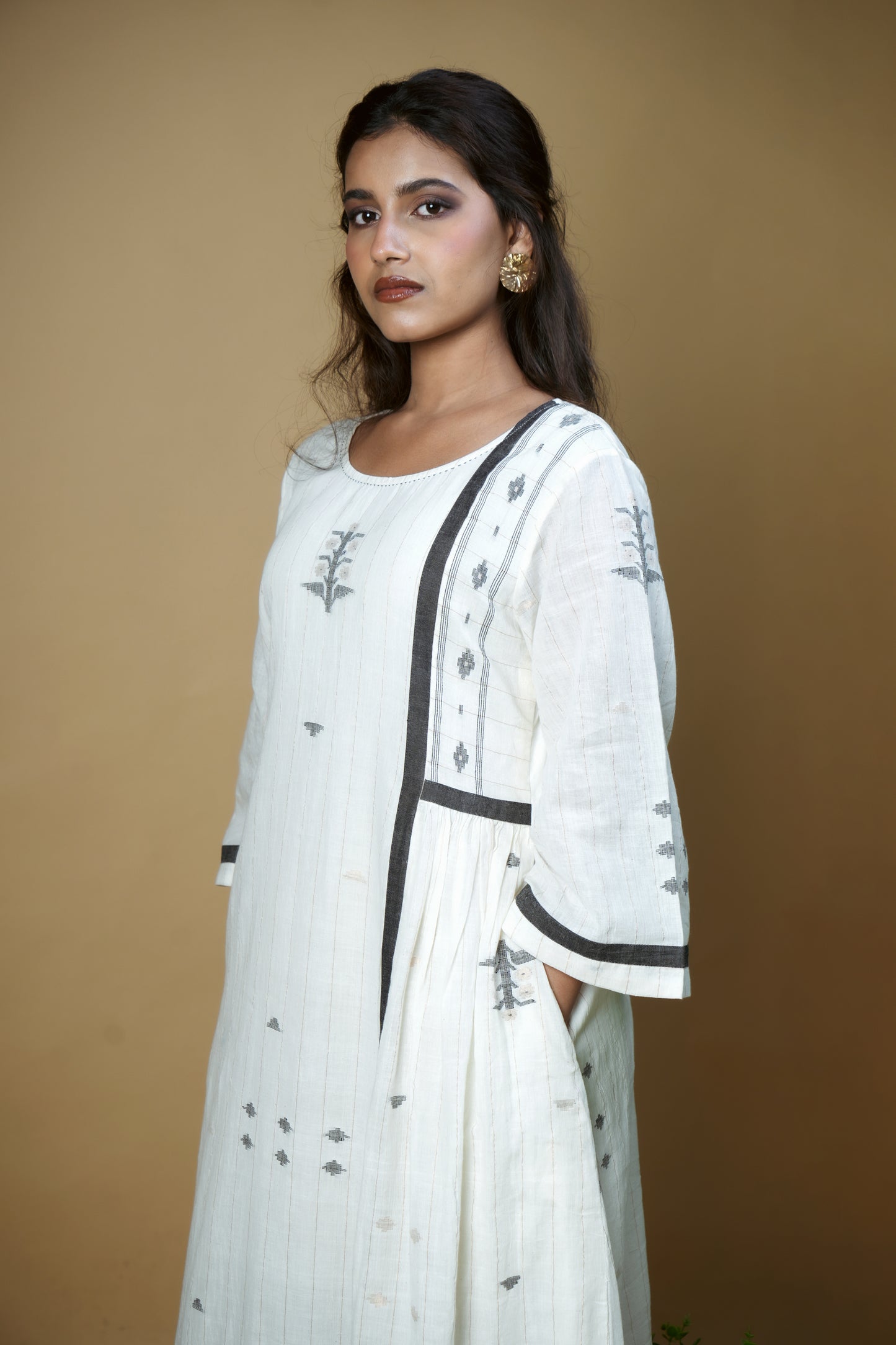 Off white Gaachphool Dress