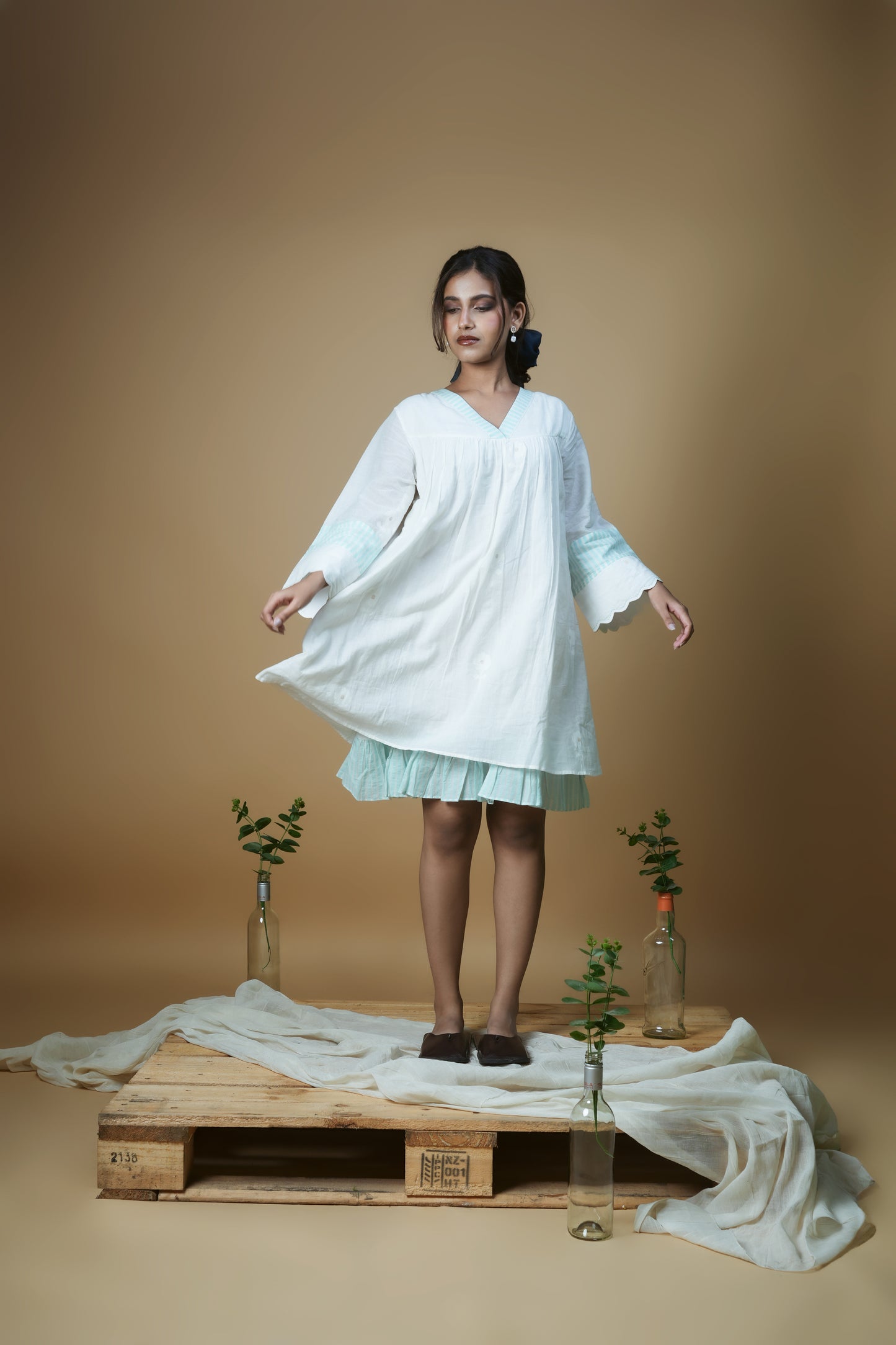 White Flower Scallop Sleeves Dress