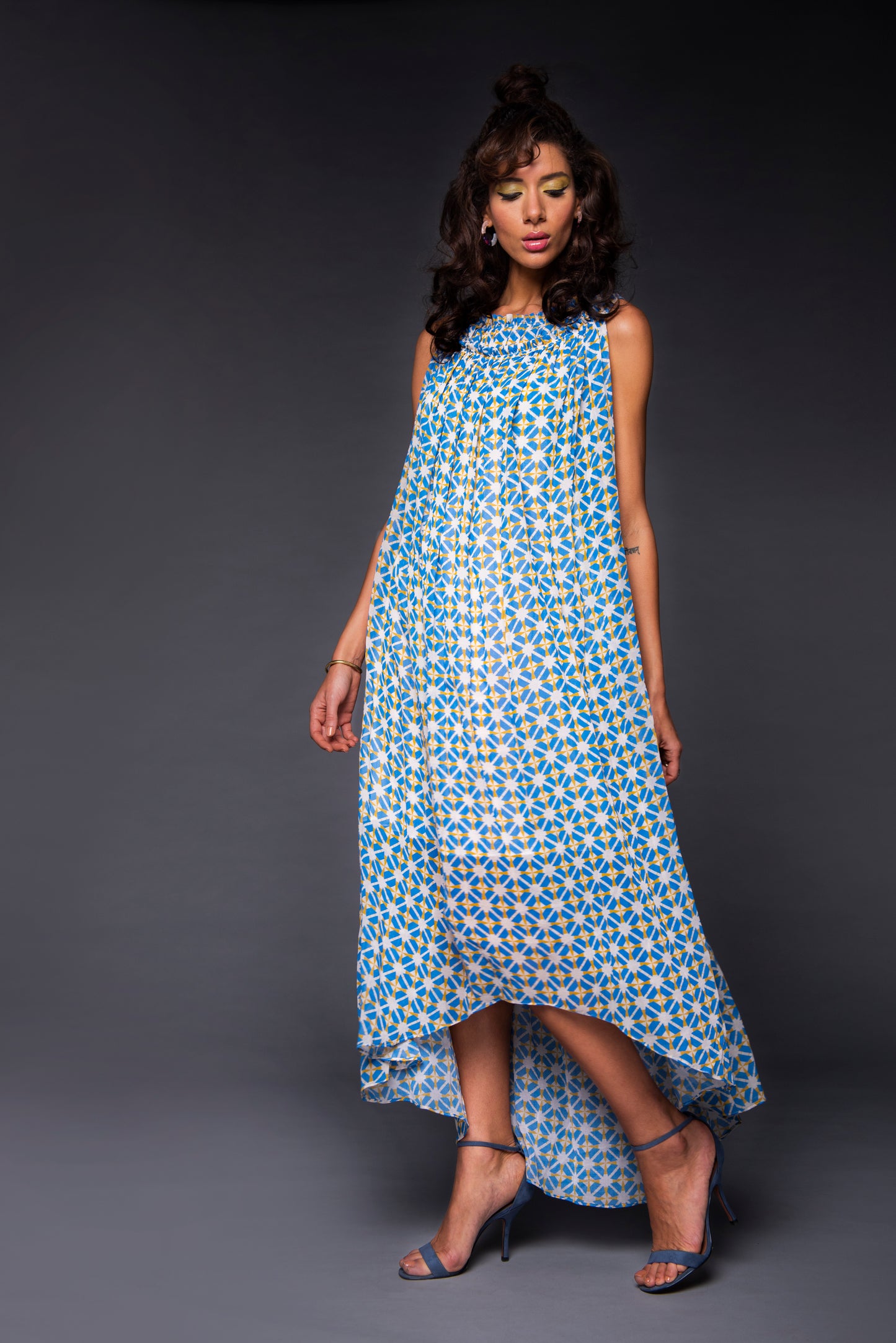 Sleeveless long printed dress