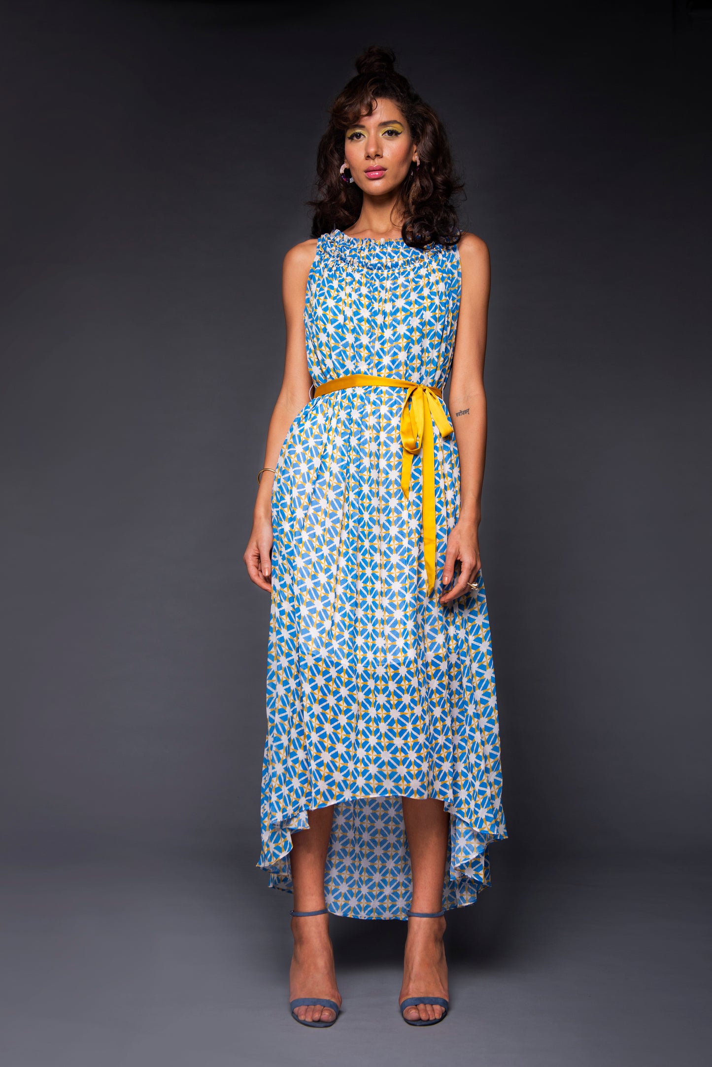 Sleeveless long printed dress